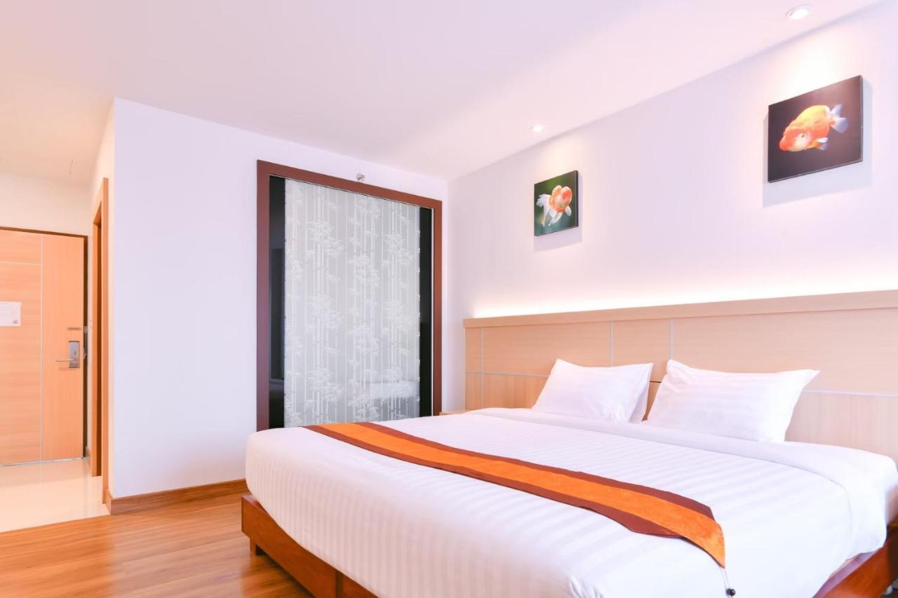Marlin Hotel Сураттхани Экстерьер фото